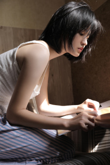 《妻子变美的原因》动漫在线观看